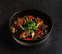 Лапша с карамельной говядиной