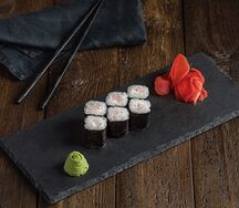 Эби маки с креветкой