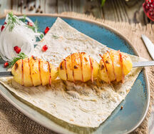 Картофель с беконом на мангале