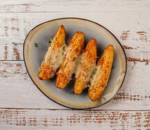 Картофель по-деревенски с сыром