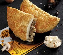 Жюльен с курочкой, сыром и грибами 