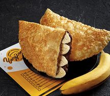 Чебурек с шоколадной пастой и натуральным бананом