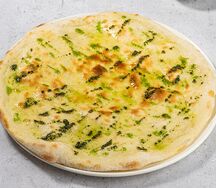 Фокачча с чесноком и розмарином