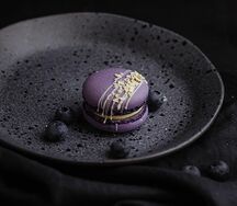 Макарон Черника-лаванда