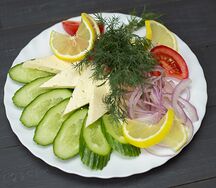 Овощное ассорти с сыром