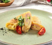 Блинчики с ветчиной и сыром