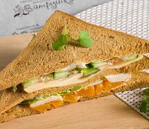 Сэндвич Чикен с копченой курочкой и мандаринами