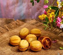 Орешки со сгущенкой и грецким орехом