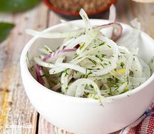 Лук маринованный