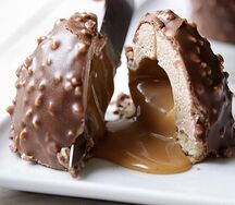 Мусс с молочным шоколадом и мягкой карамелью