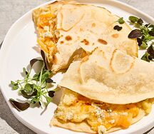 Хычин 4 сыра с мятым картофелем