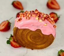 Сюпрем с клубникой