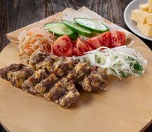 Люля-кебаб из говядины с сыром