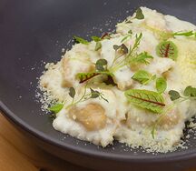 Равиоли с сёмгой и сыром дорблю