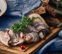 Закуска из фермерского сала