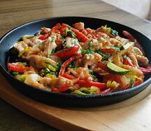 Жаркое из курицы на сковороде