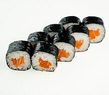 Маки с лососем