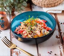Салат из ароматной куриной грудки