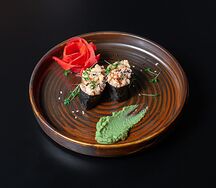 Гунканы с креветкой спайси