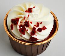 Капкейк Красный бархат с карамелью