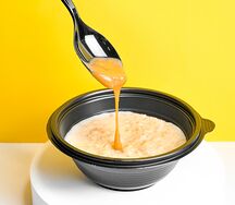 Овсяная каша на кокосовом молоке с карамелью