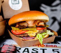 Бургер с огоньком