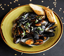 Мидии в сливочном соусе