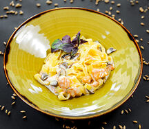 Паста Феттуччине с семгой