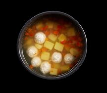 Картофельный суп с куриными фрикадельками