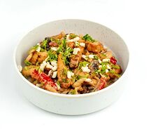 Лапша с курицей и грибами (сливочная)