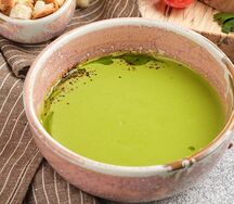 Крем-суп из брокколи с крутонами