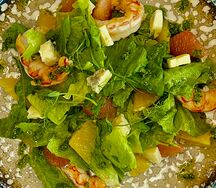 Цитрусовый салат с креветками