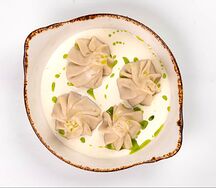 Мини-хинкали Калакури с сырным соусом 