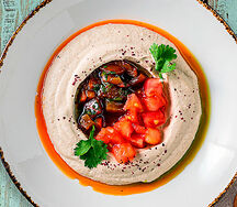 Бабагануш с томатами и печёным на мангале перцем