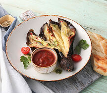 Баклажан, запеченный на мангале