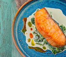 Семга со шпинатомм