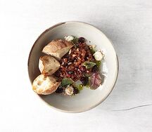 Тартар из говядины с трюфельным кремом