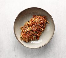 Спагетти с соусом болоньезе