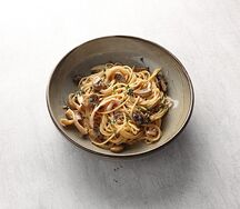 Спагетти с кальмарами и грибами