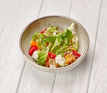 Салат с печеной тыквой и манго