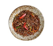 Вок с гречневой лапшой и овощами в соусе терияки