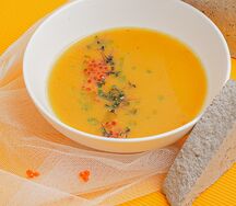 Суп тыквенный с икрой кеты