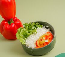 Каша овсяная с моцареллой, пармезаном и маринованным перцем