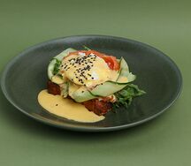 Французский тост с семгой и яйцом