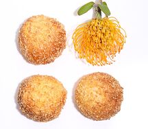 Булочка с варёной сгущёнкой