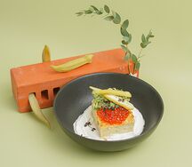 Запеченный драник с икрой кеты