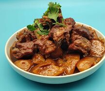 Тушеный картофель с ребрами