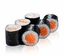 Маки с лососем