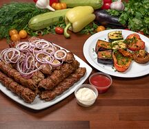 Большое ассорти из люля-кебабов