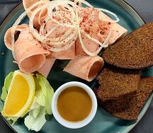 Строганина из пеламиды